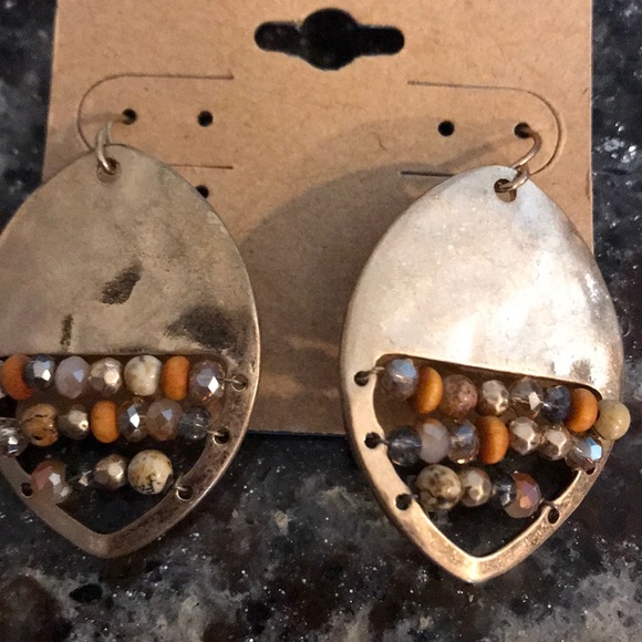 NWOT gold beaded earrings - Picture 2 of 2